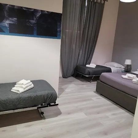 ゲストハウス Cinquesogni ローマ